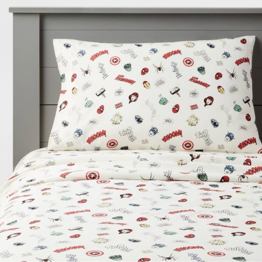 Marvel Comics Cream Superhero Kids Bedding Set - Pillowcase & Sheet
